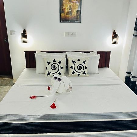 Villa Roy Бентота Екстериор снимка