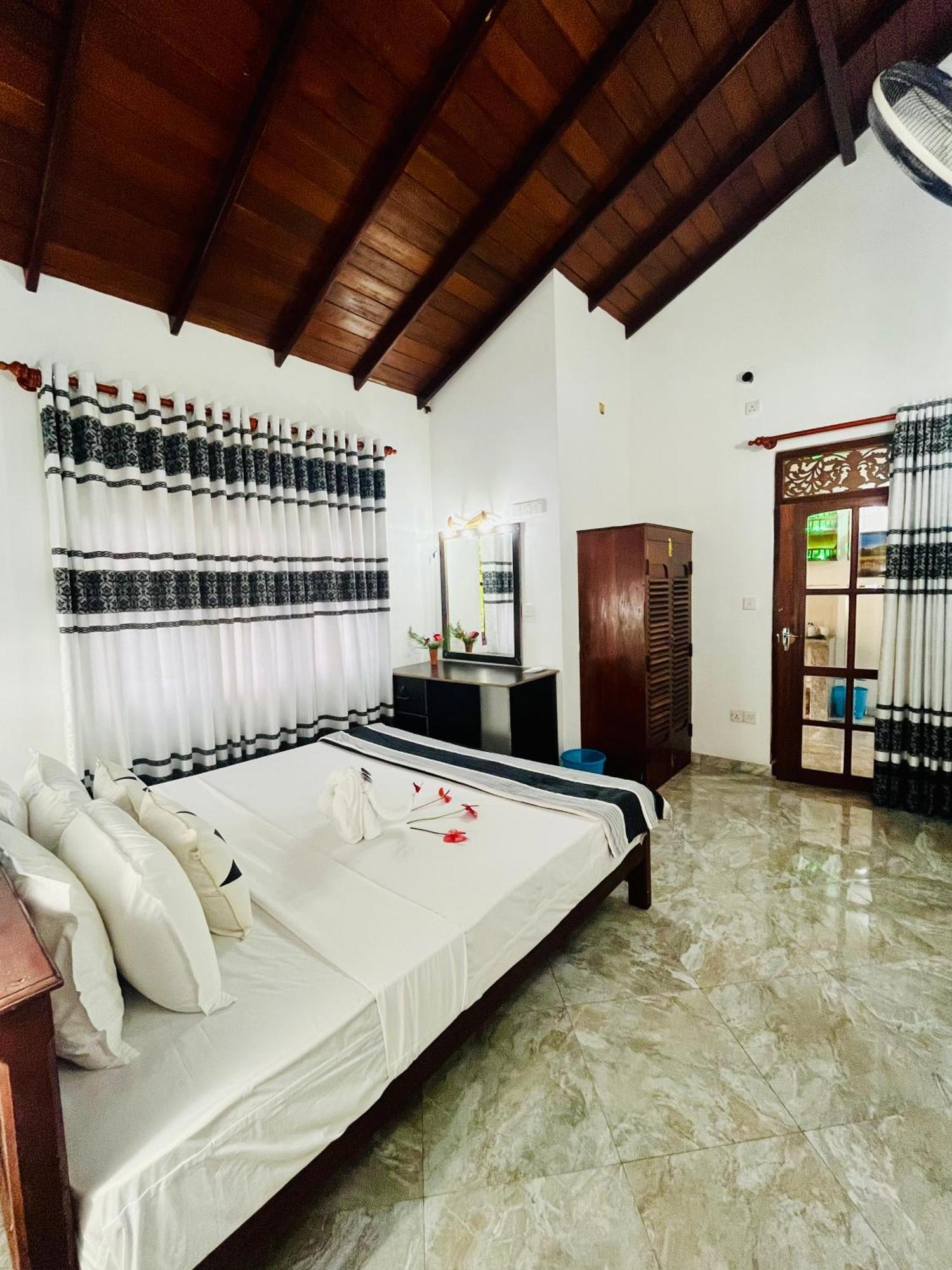 Villa Roy Бентота Екстериор снимка