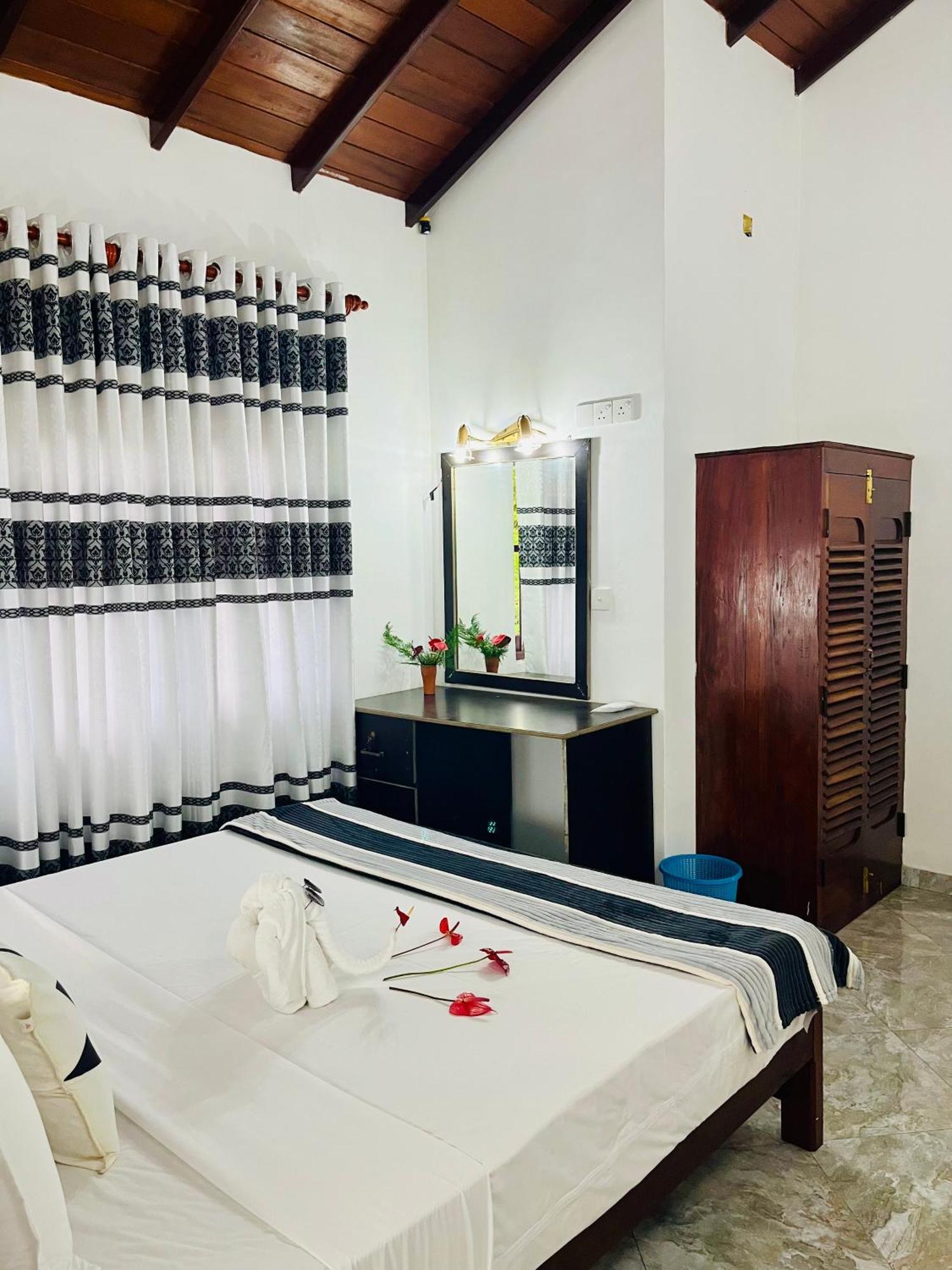 Villa Roy Бентота Екстериор снимка